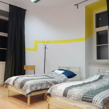 Lulu Hostel Lublin Bagian luar foto