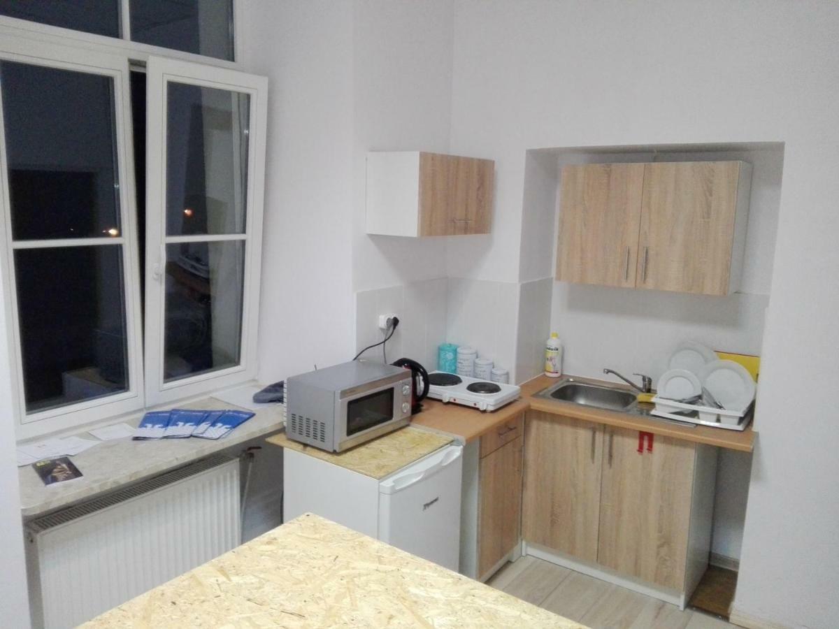 Lulu Hostel Lublin Bagian luar foto