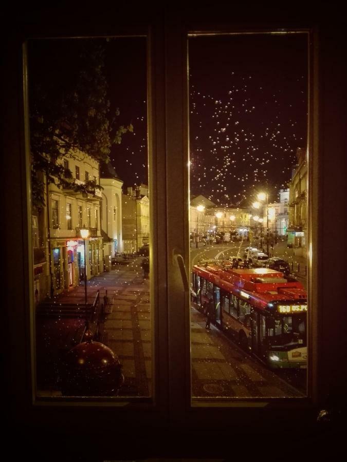 Lulu Hostel Lublin Bagian luar foto