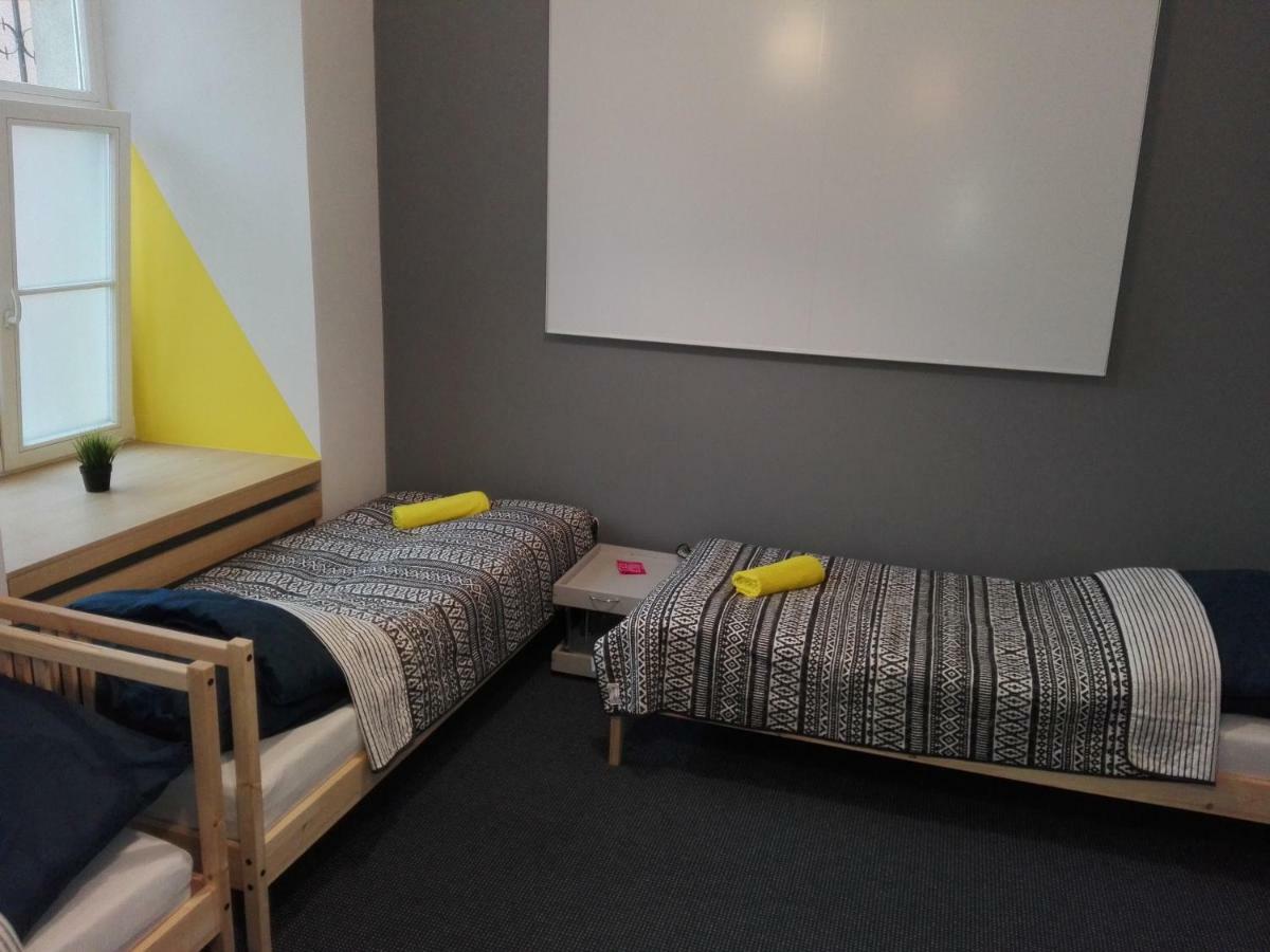 Lulu Hostel Lublin Bagian luar foto